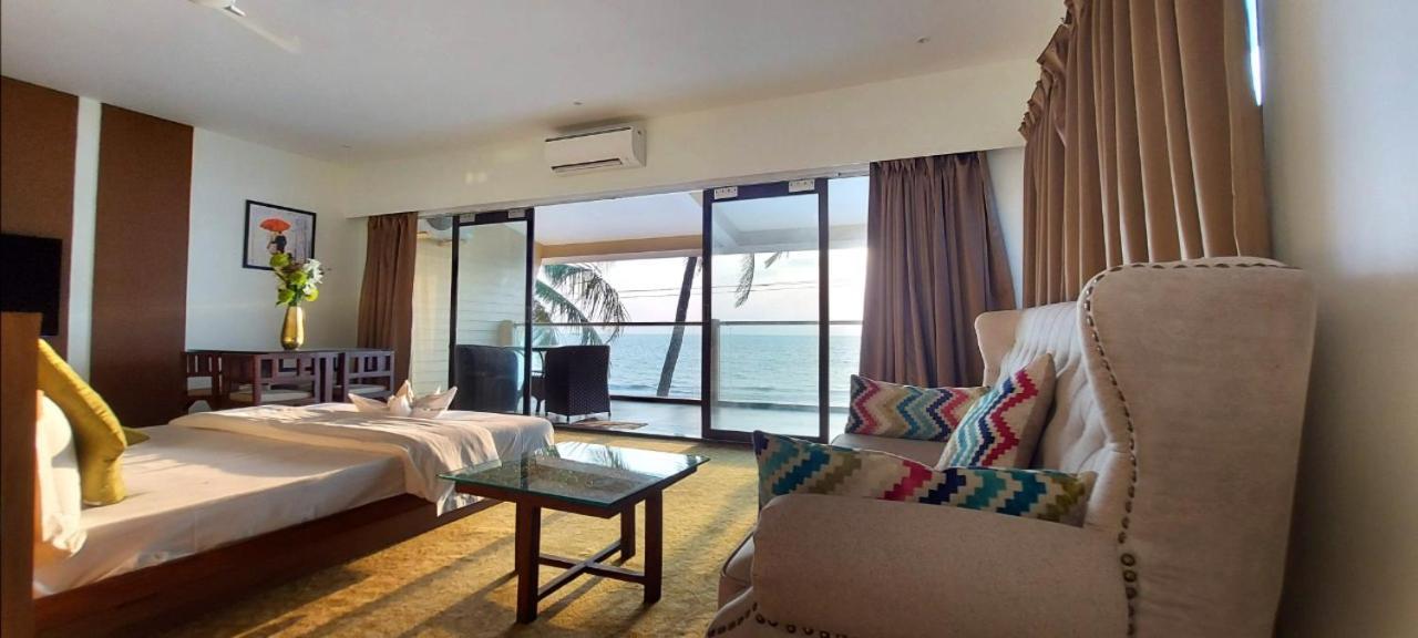 The Windmill Resorts Mālvan Екстериор снимка
