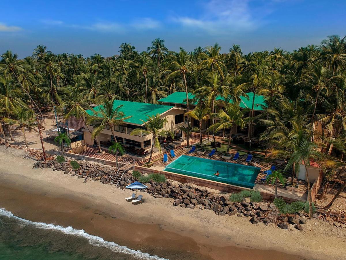 The Windmill Resorts Mālvan Екстериор снимка
