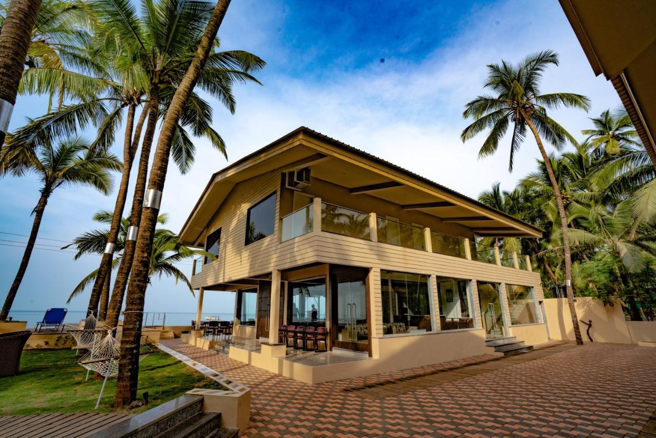 The Windmill Resorts Mālvan Екстериор снимка
