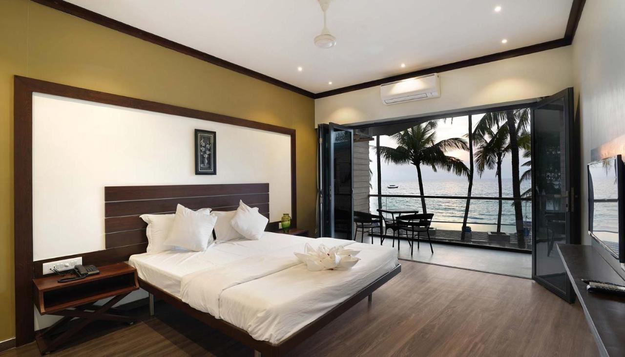 The Windmill Resorts Mālvan Екстериор снимка